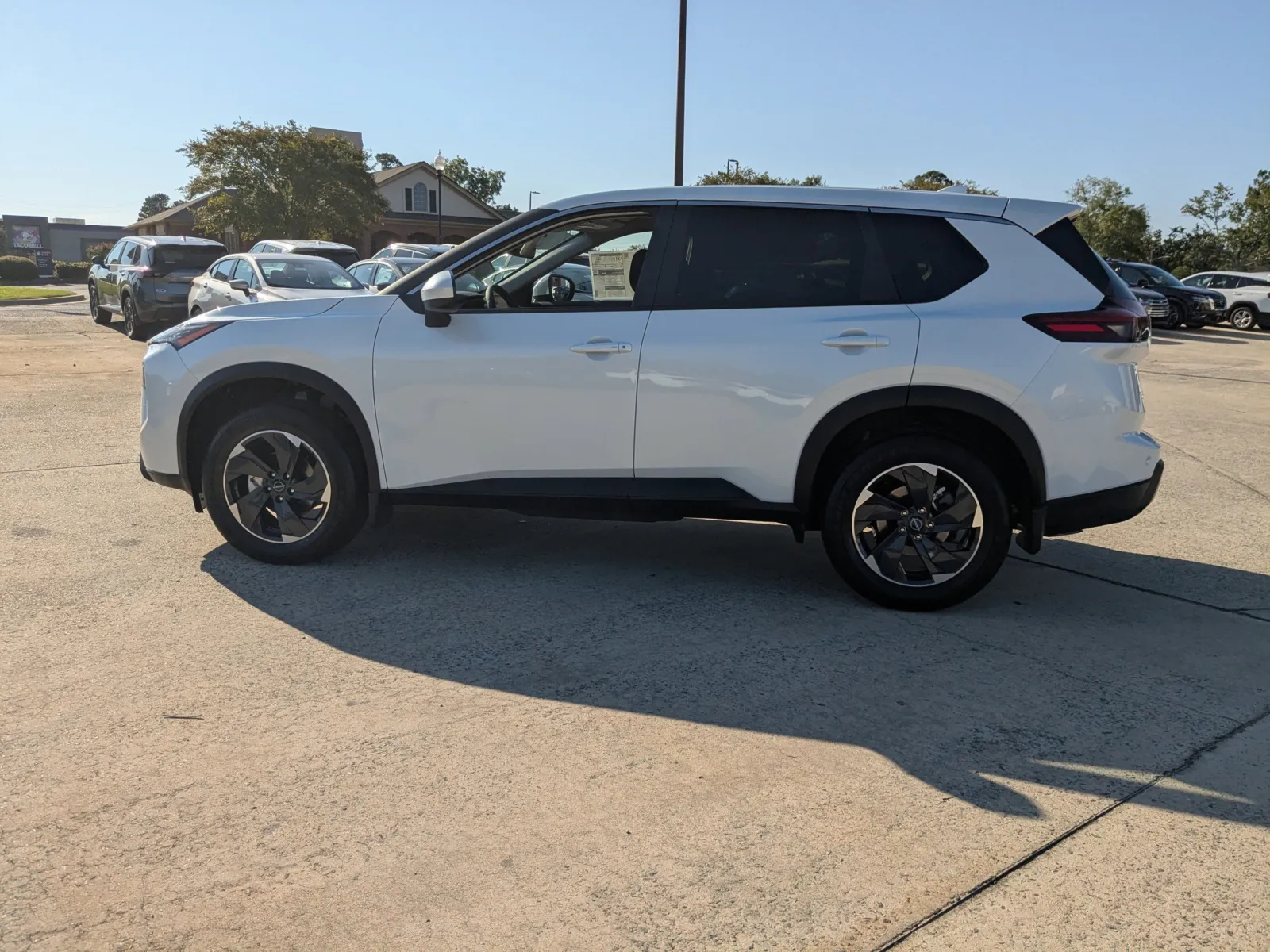 2026 Nissan Rogue SV - Photo 7