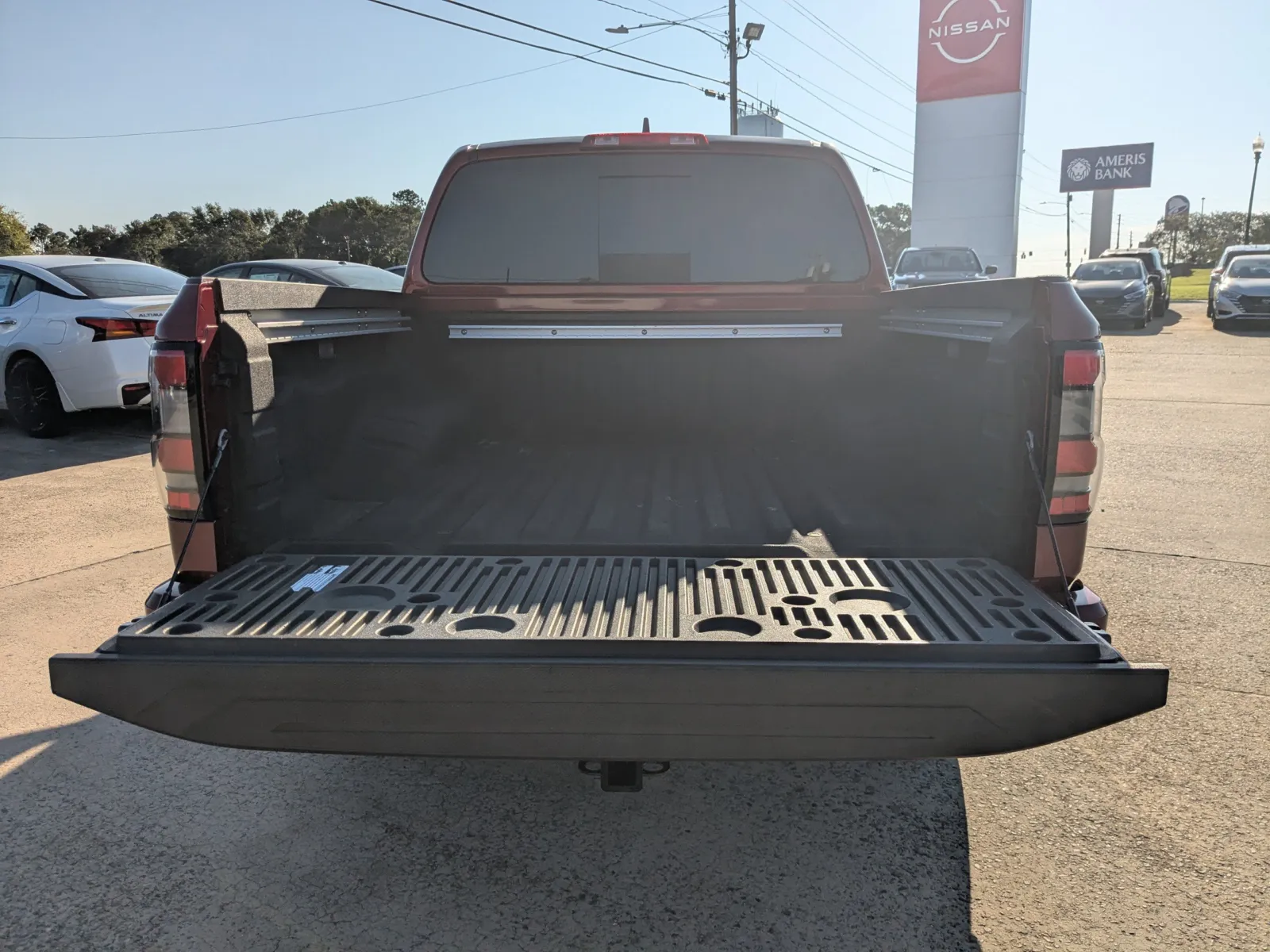 2024 Nissan Frontier SV - Photo 13