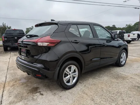 More photos of 2025 Nissan Kicks Play S at Woody Folsom Nissan of Vidalia, GA