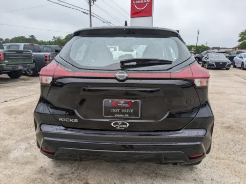More photos of 2025 Nissan Kicks Play S at Woody Folsom Nissan of Vidalia, GA