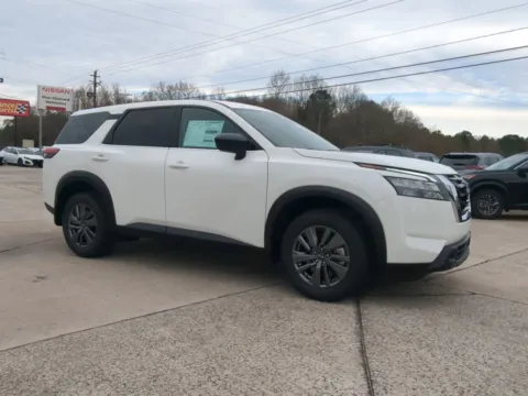 Photos of 2025 Nissan Pathfinder S for sale in Vidalia, GA at Woody Folsom Nissan of Vidalia
