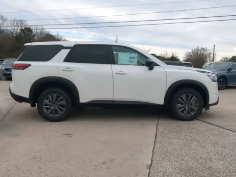 Another view of 2025 Nissan Pathfinder S for sale in Vidalia, GA at Woody Folsom Nissan of Vidalia