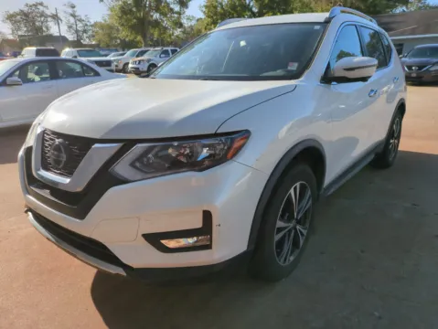 White 2019 Nissan Rogue SV for sale in Vidalia, GA
