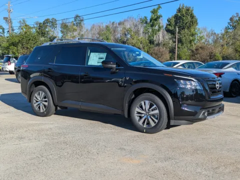 Black 2025 Nissan Pathfinder SL for sale in Vidalia, GA