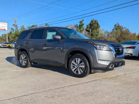 Photos of 2025 Nissan Pathfinder SL for sale in Vidalia, GA at Woody Folsom Nissan of Vidalia