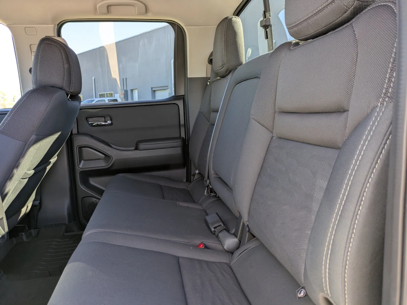 2024 Nissan Frontier SV - Photo 14