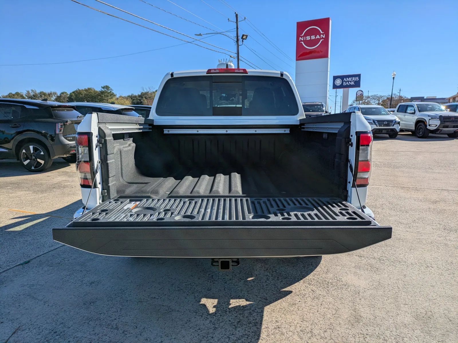 2024 Nissan Frontier SV - Photo 13