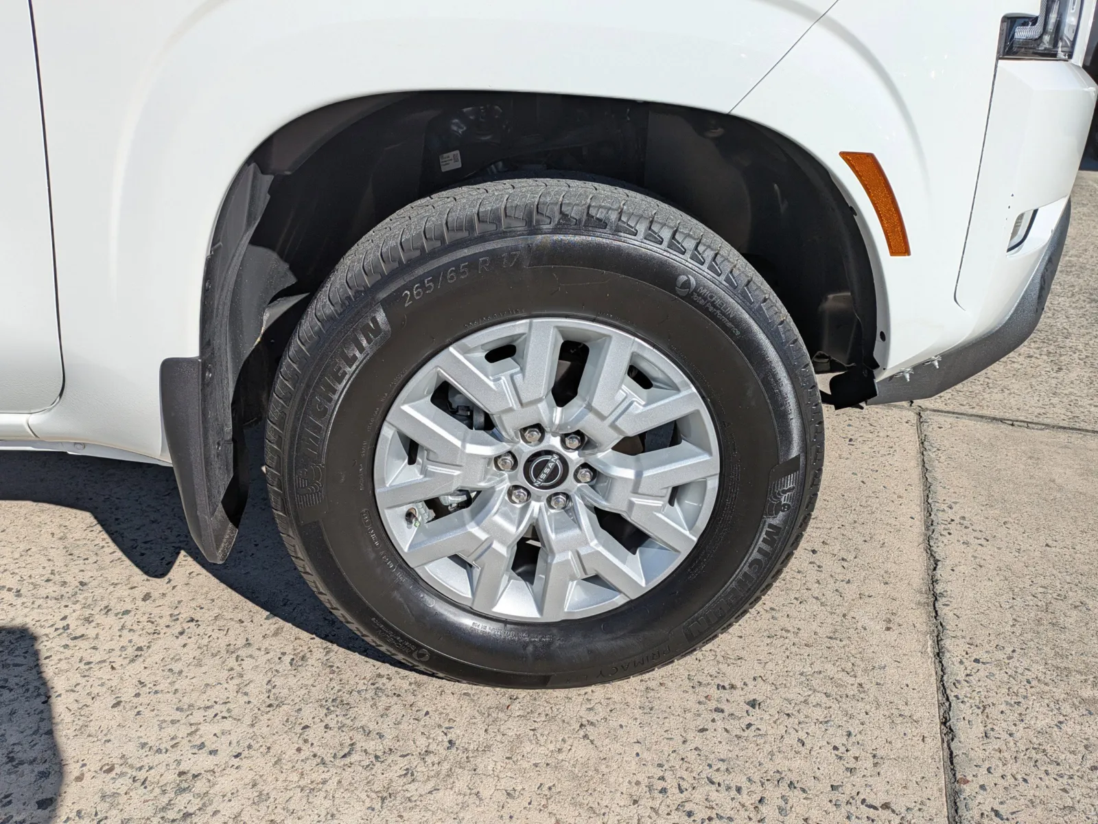 2024 Nissan Frontier SV - Photo 11