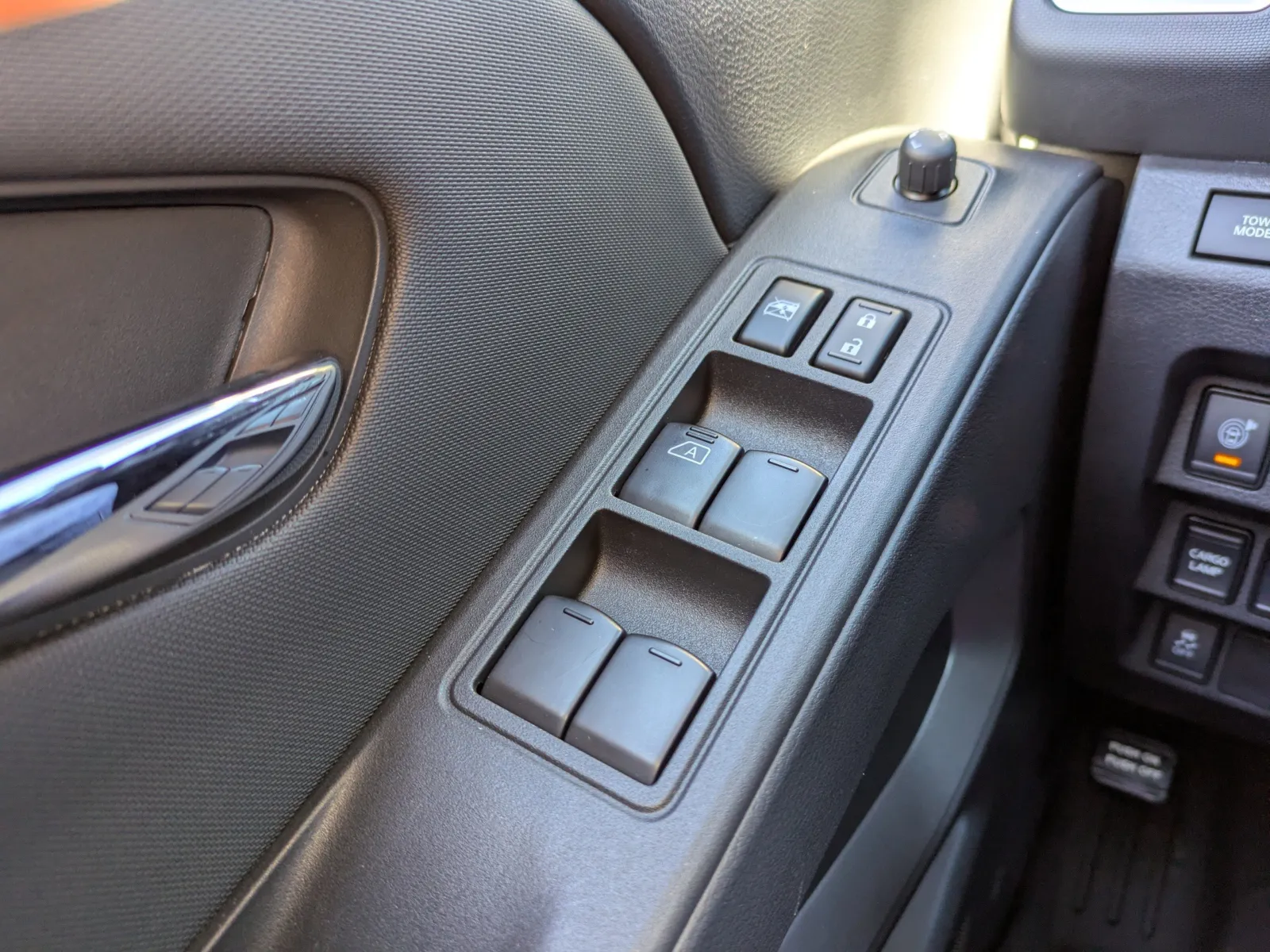 2024 Nissan Frontier SV - Photo 25