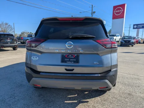 More photos of 2021 Nissan Rogue SL at Woody Folsom Nissan of Vidalia, GA