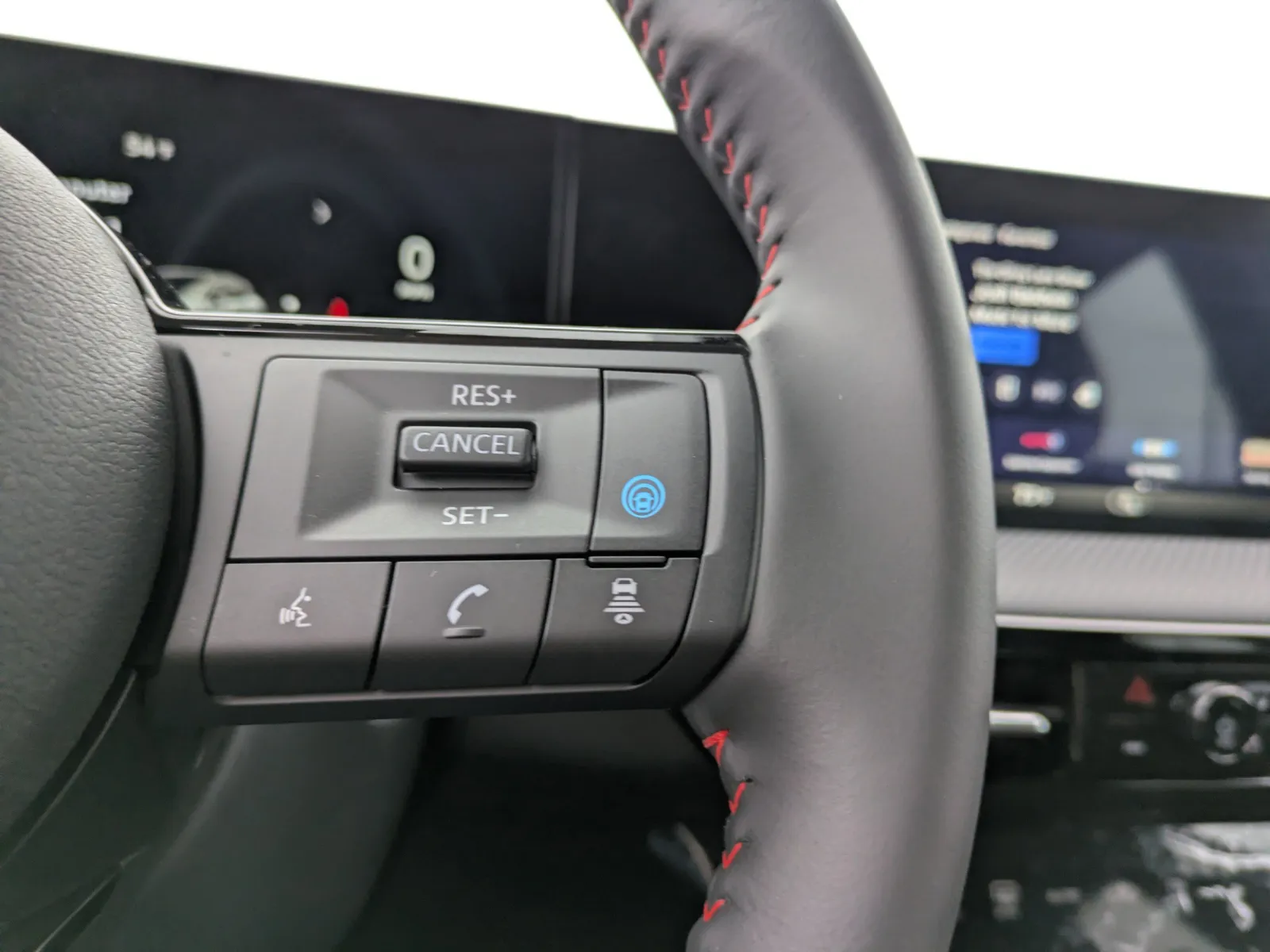2026 Nissan KICKS SR - Photo 27