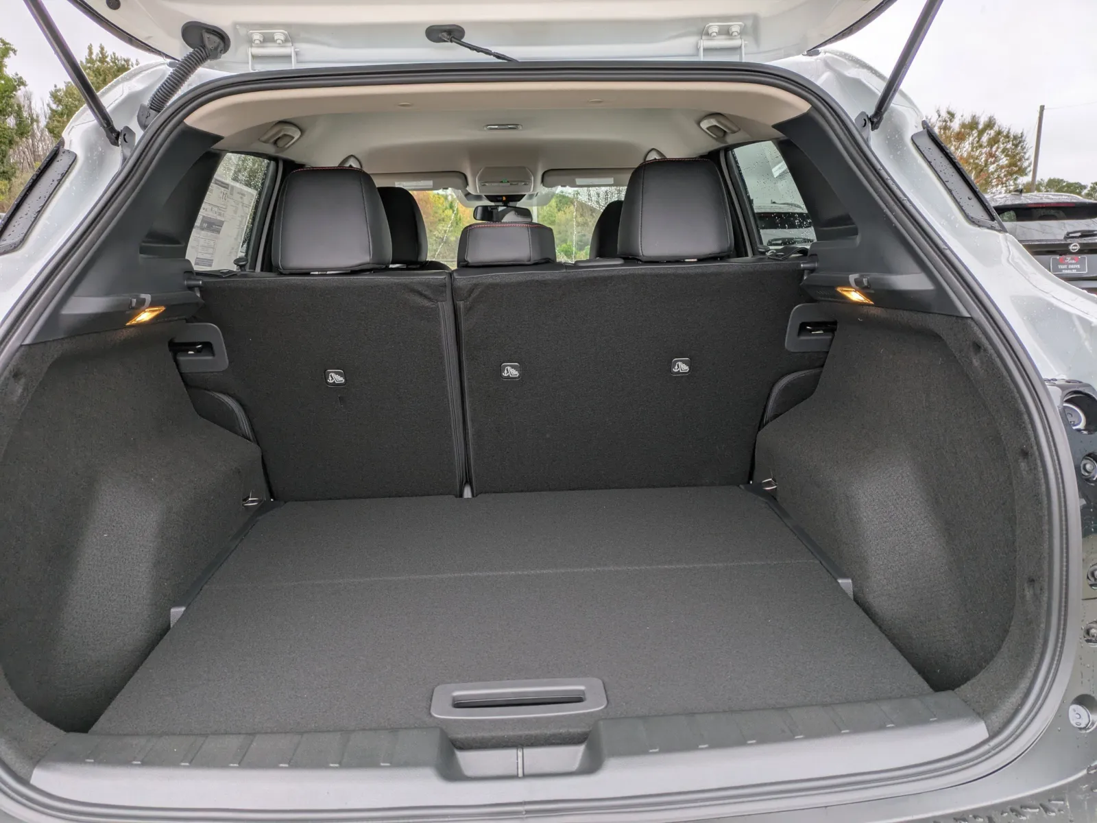 2026 Nissan KICKS SR - Photo 13