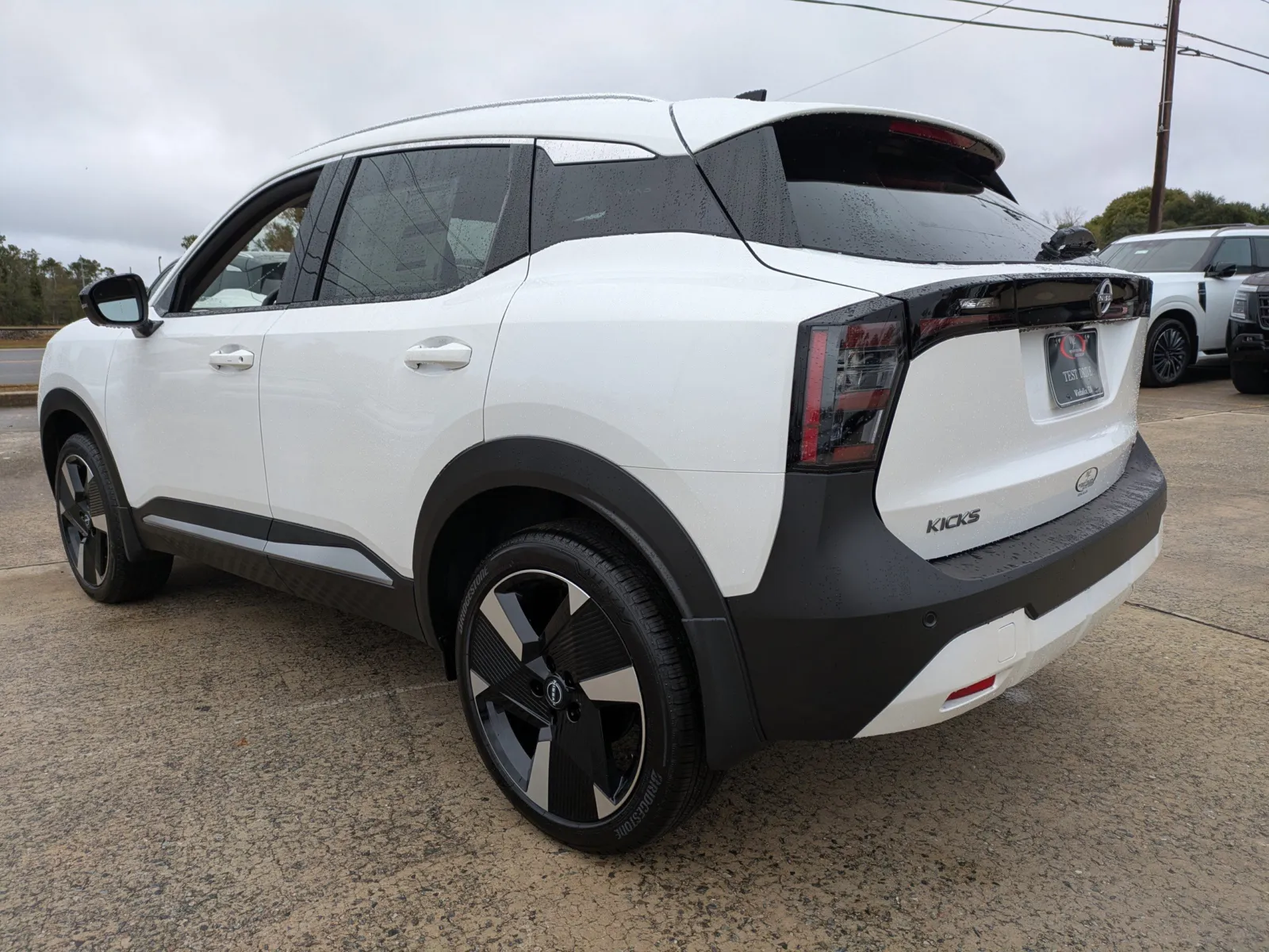 2026 Nissan KICKS SR - Photo 6