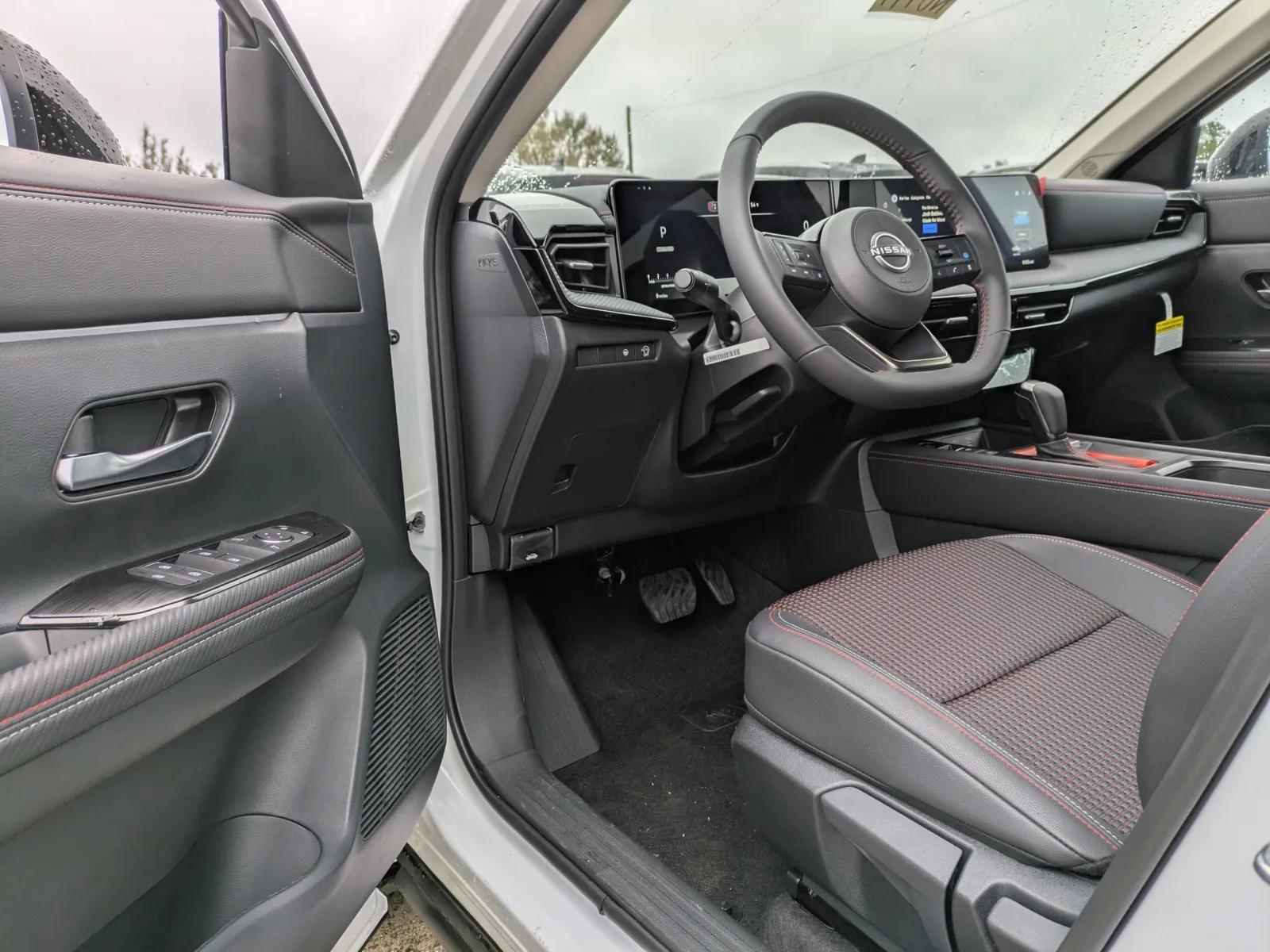 2026 Nissan KICKS SR - Photo 21
