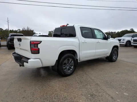 More photos of 2026 Nissan Frontier SV at Woody Folsom Nissan of Vidalia, GA