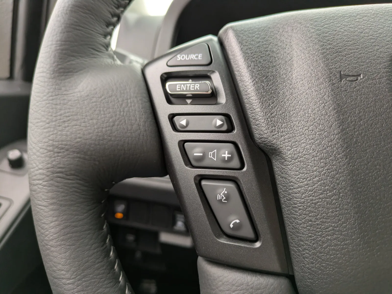 2026 Nissan Frontier SV - Photo 26