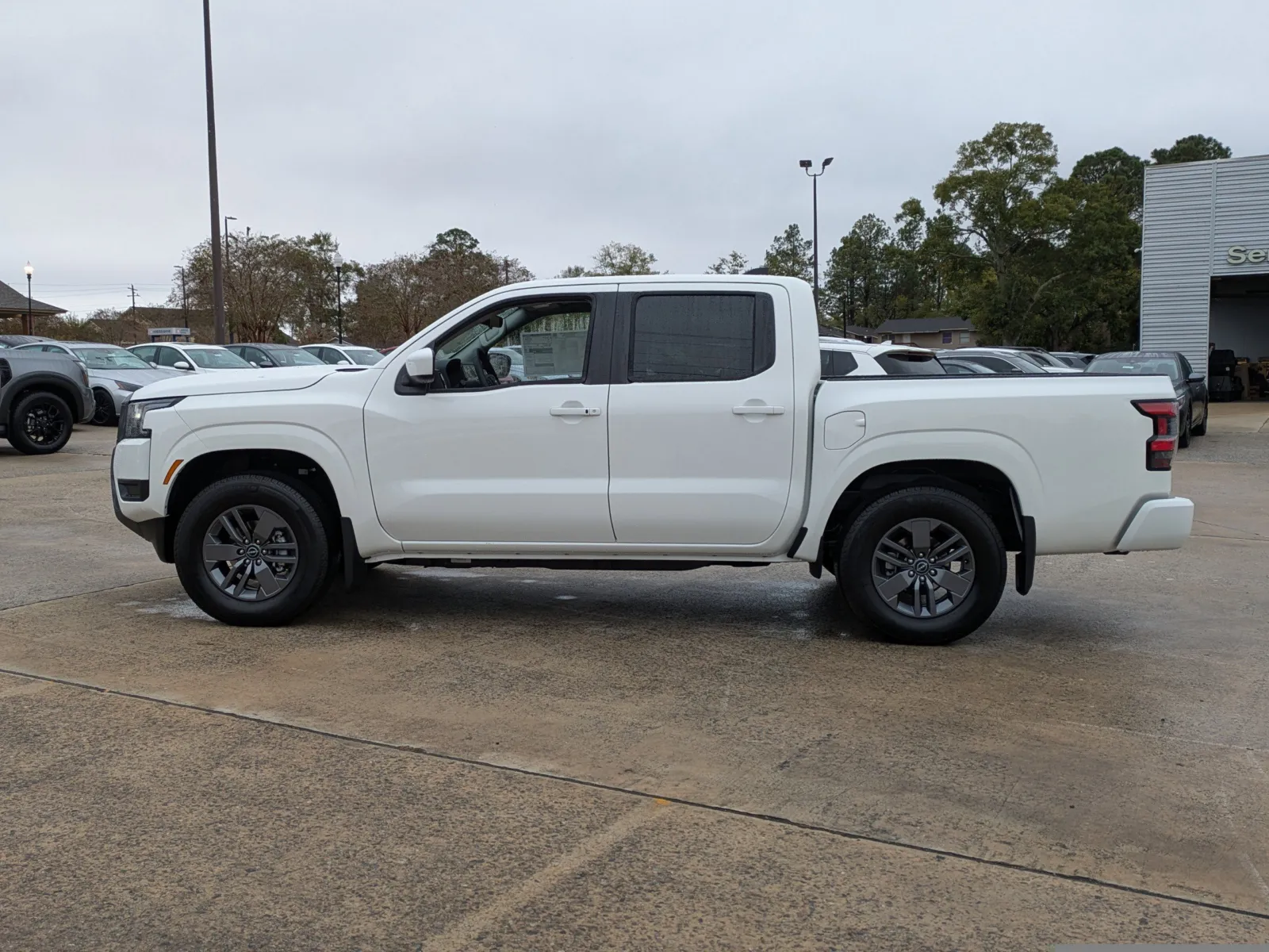 2026 Nissan Frontier SV - Photo 7