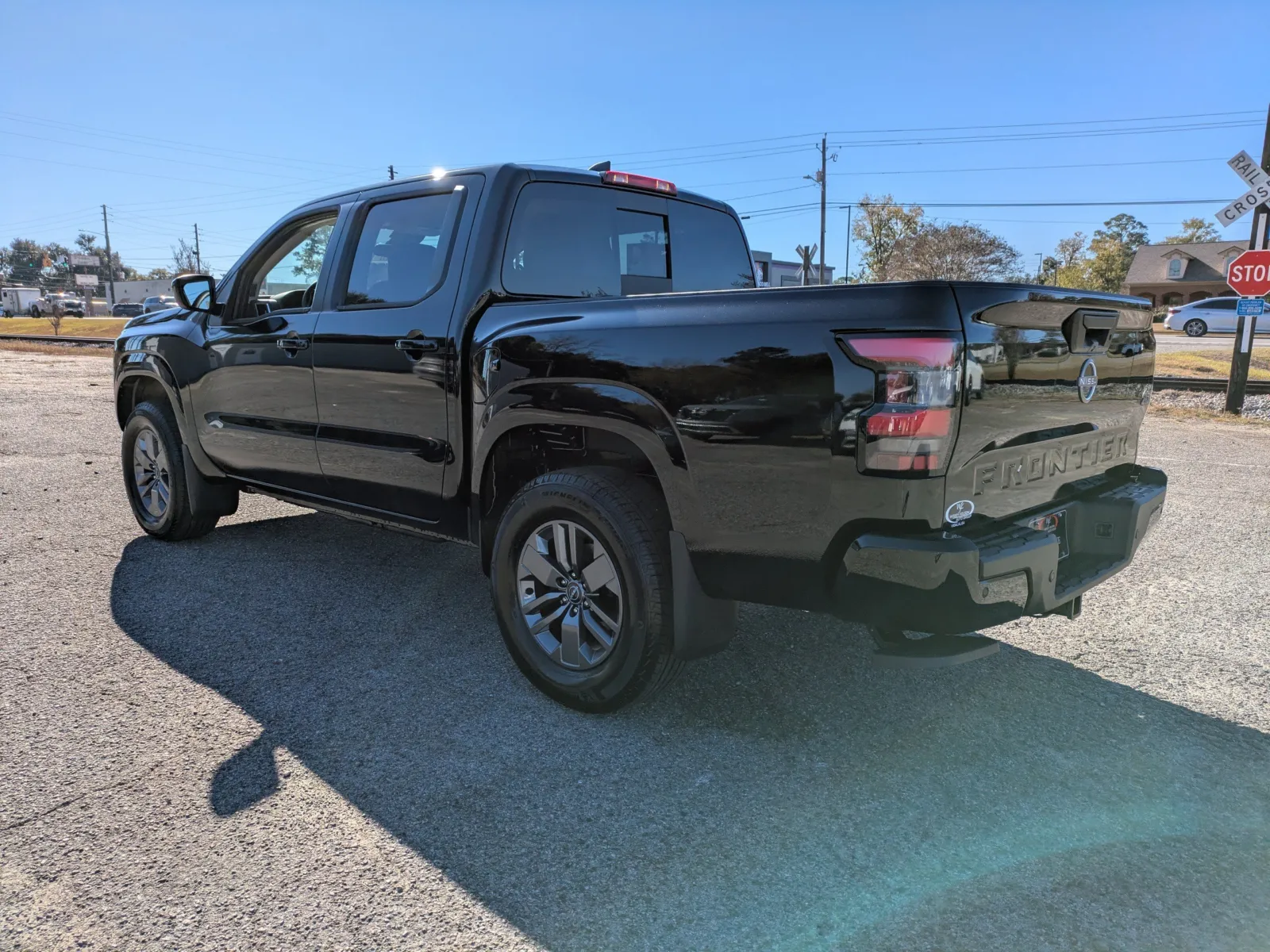 2026 Nissan Frontier SV - Photo 6