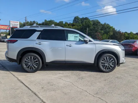 Another view of 2025 Nissan Pathfinder SL for sale in Vidalia, GA at Woody Folsom Nissan of Vidalia