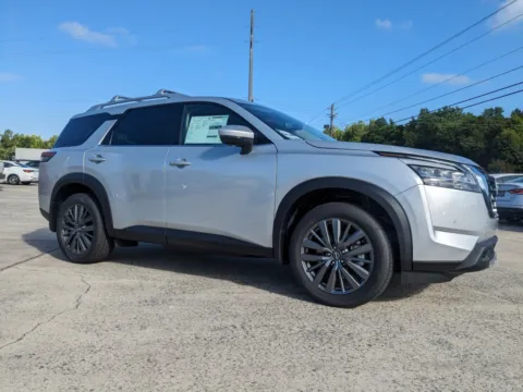 Photos of 2025 Nissan Pathfinder SL for sale in Vidalia, GA at Woody Folsom Nissan of Vidalia