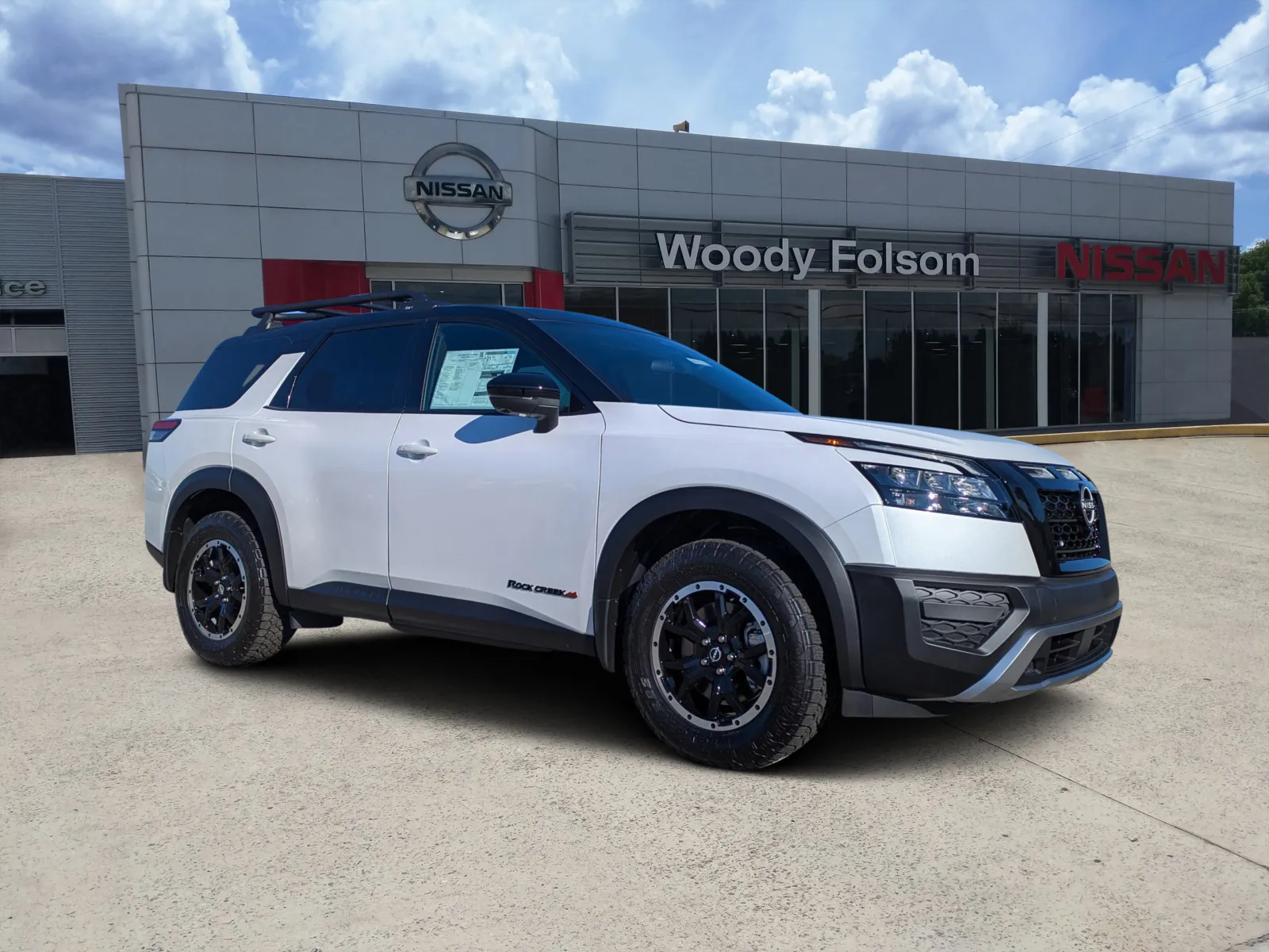 White 2025 Nissan Pathfinder Rock Creek for sale in Vidalia, GA