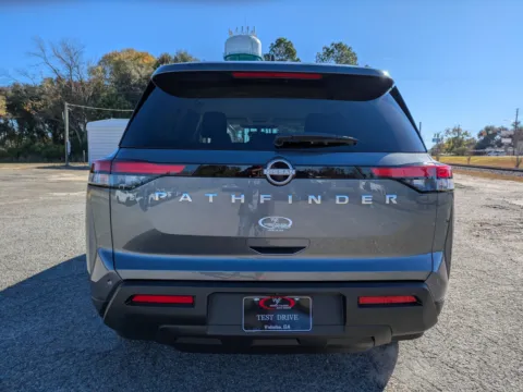 More photos of 2025 Nissan Pathfinder S at Woody Folsom Nissan of Vidalia, GA