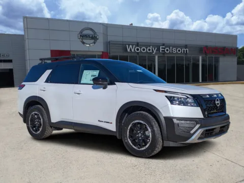 White 2025 Nissan Pathfinder Rock Creek for sale in Vidalia, GA