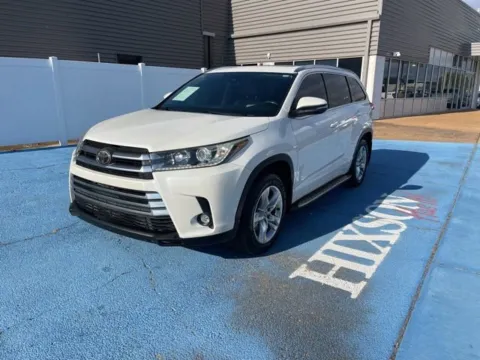 White 2019 Toyota Highlander for sale in Alexandria, LA