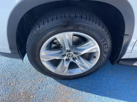 Another view of 2019 Toyota Highlander for sale in Alexandria, LA at Hixson Autoplex of Alexandria Ford