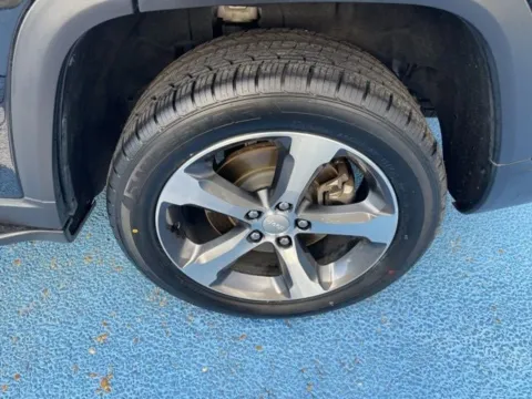 More photos of 2023 Jeep Grand Cherokee L Limited at Hixson Autoplex of Alexandria Ford, LA