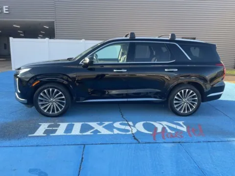Photos of 2023 Hyundai Palisade Calligraphy for sale in Alexandria, LA at Hixson Autoplex of Alexandria Ford