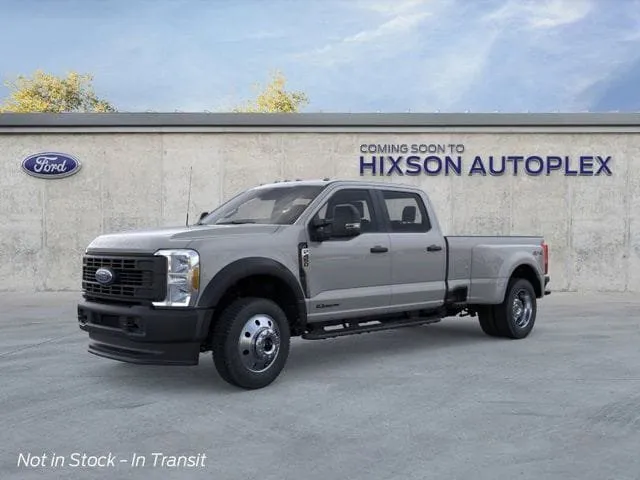 2026 Ford F-450 Super Duty XL's photo