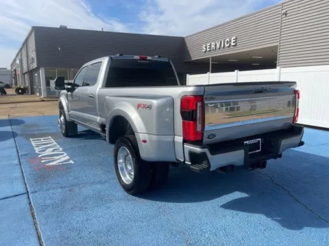 More photos of 2024 Ford Super Duty F-450 DRW Platinum at Hixson Autoplex of Alexandria Ford, LA