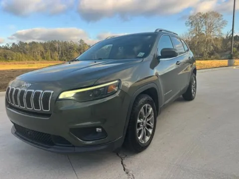 Photos of 2021 Jeep Cherokee Latitude Plus for sale in Alexandria, LA at Hixson Autoplex of Alexandria Ford
