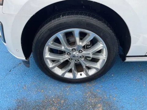 Another view of 2019 Ford Expedition Platinum for sale in Alexandria, LA at Hixson Autoplex of Alexandria Ford