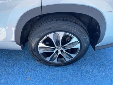 More photos of 2022 Toyota Highlander XLE at Hixson Autoplex of Alexandria Ford, LA