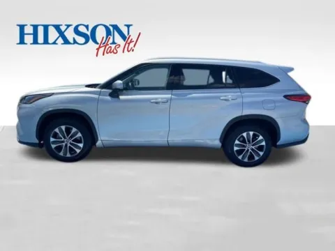 Photos of 2022 Toyota Highlander XLE for sale in Alexandria, LA at Hixson Autoplex of Alexandria Ford
