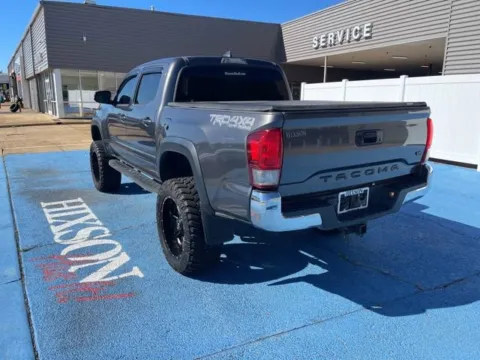 More photos of 2017 Toyota Tacoma TRD Off Road at Hixson Autoplex of Alexandria Ford, LA