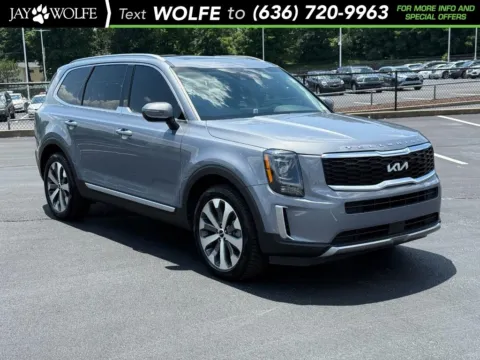 Silver 2022 Kia Telluride S for sale in Ballwin, MO