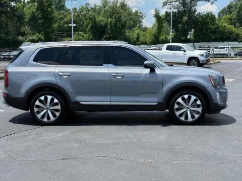 Photos of 2022 Kia Telluride S for sale in Ballwin, MO at Jay Wolfe Toyota of West County