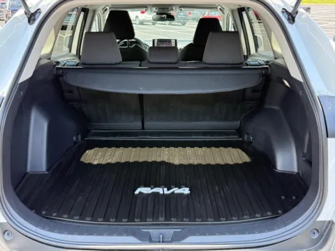 More photos of 2022 Toyota RAV4 XLE at Jay Wolfe Toyota of West County, MO