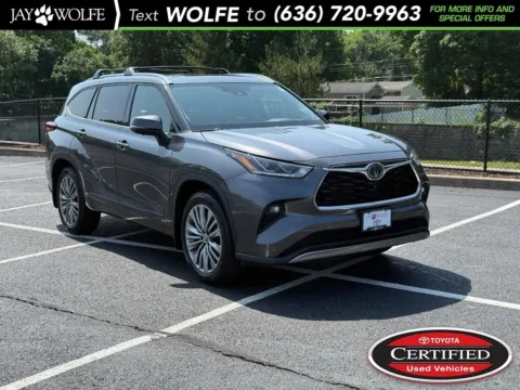 Gray 2023 Toyota Highlander Hybrid Platinum for sale in Ballwin, MO