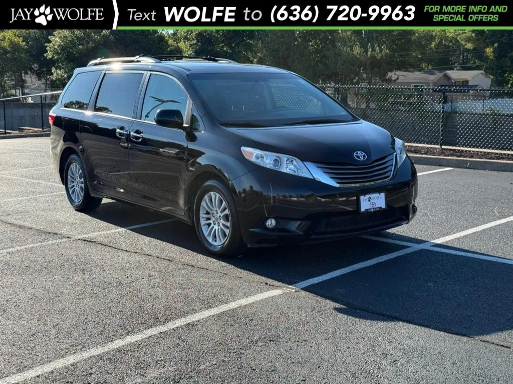 Black 2015 Toyota Sienna XLE for sale in Ballwin, MO