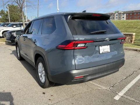 More photos of 2025 Toyota Grand Highlander XLE at Jay Wolfe Toyota, MO