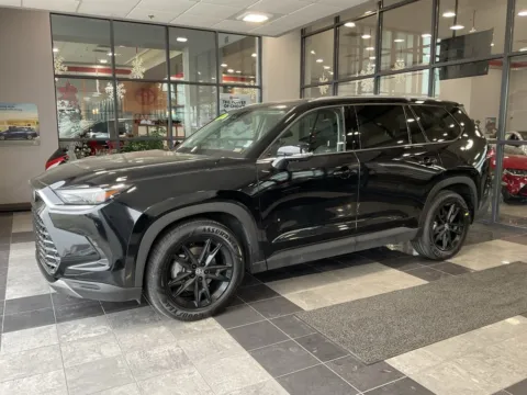 Another view of 2024 Toyota Grand Highlander Platinum for sale in Kansas City, MO at Jay Wolfe Toyota
