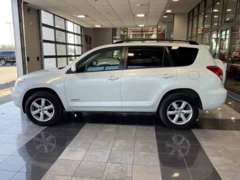 More photos of 2008 Toyota RAV4 Limited at Jay Wolfe Toyota, MO