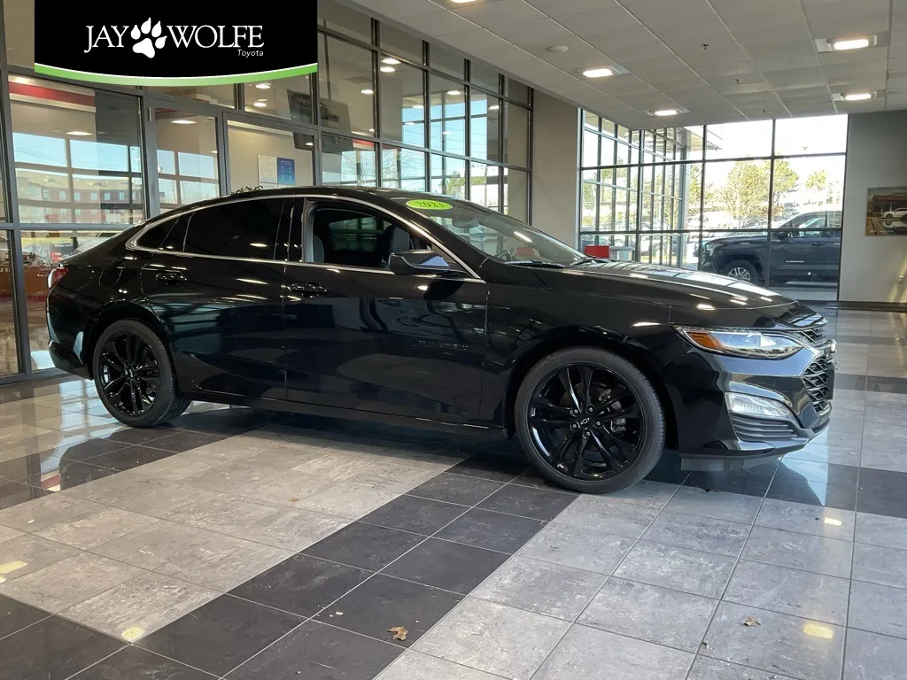 Black 2023 Chevrolet Malibu LT for sale in Kansas City, MO