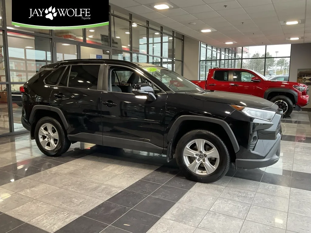 2021 Toyota RAV4 XLE for sale in Kansas City, MO