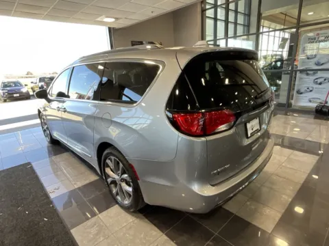 More photos of 2018 Chrysler Pacifica Limited at Jay Wolfe Toyota, MO