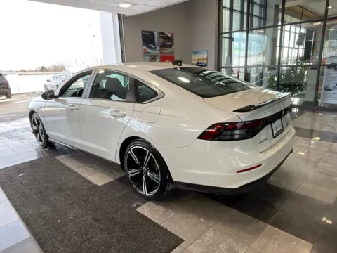 More photos of 2023 Honda Accord Hybrid Sport at Jay Wolfe Toyota, MO